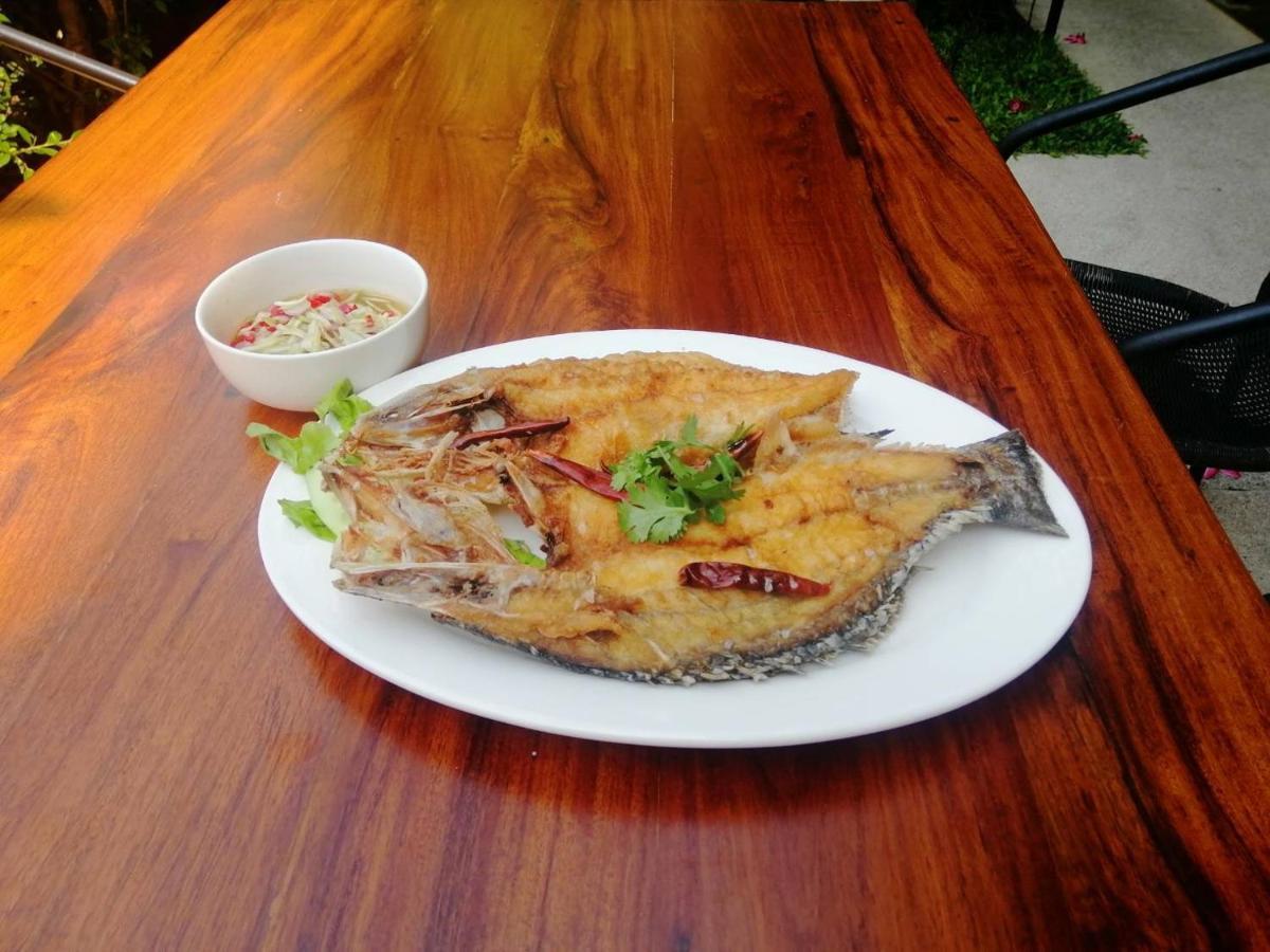 Rapeepan Ville Hotel Ubon Ratchathani Dış mekan fotoğraf